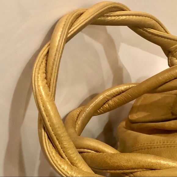 GUSTTO Gold Leather Purse - Picture 5 of 9